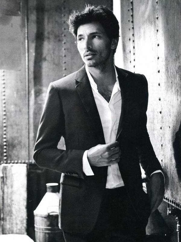 Mango H.E.’nin yeni yüzü Andres Velencoso