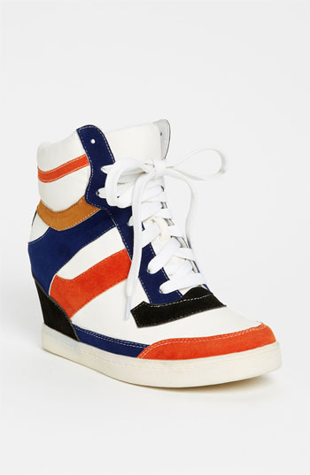 Wedge Sneakers… Hastasıyım!