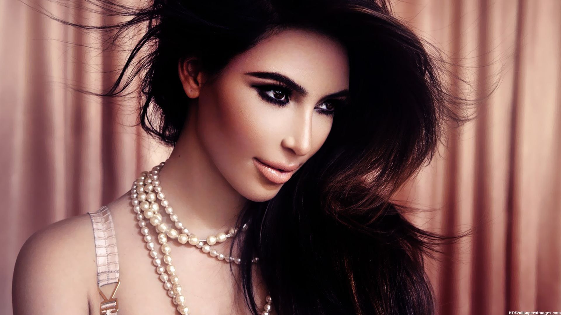 KIM KARDASHIAN’DAN TÜM KADINLARA EN GÜZEL DERS!